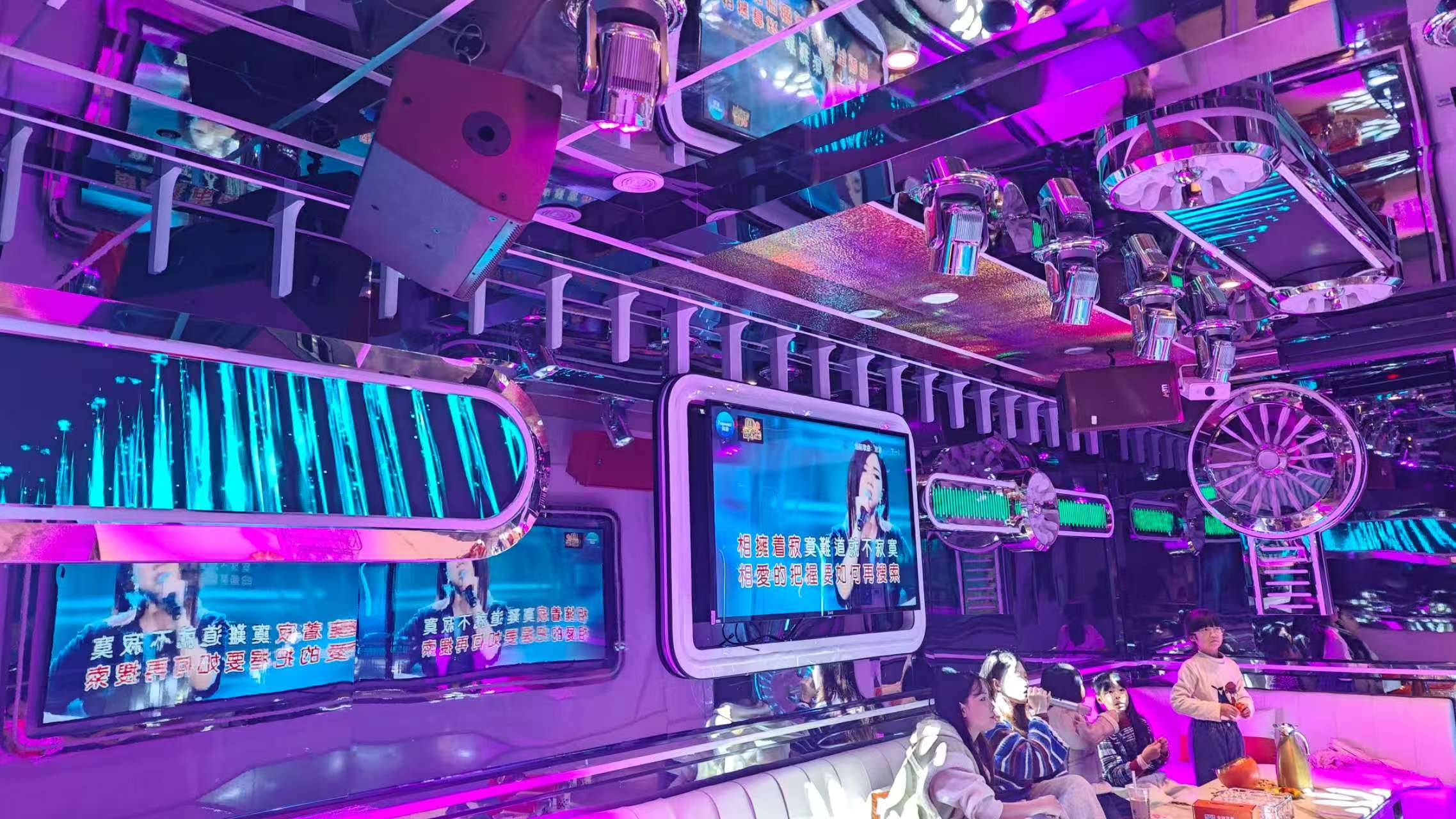 平潭林氏大厦 KTV 多异形屏 LED 显示屏控制系统项目